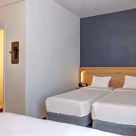 Centre Hotel