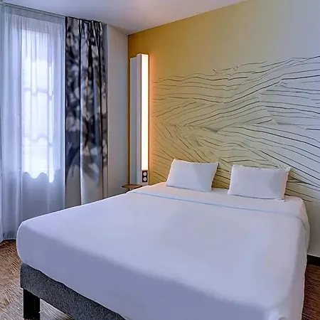 Centre Hotel 2*