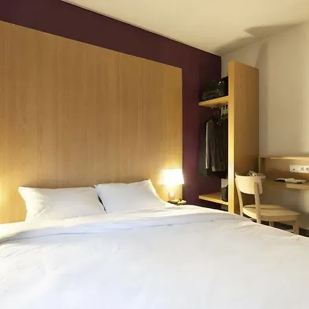 Hotel Centre 2*
